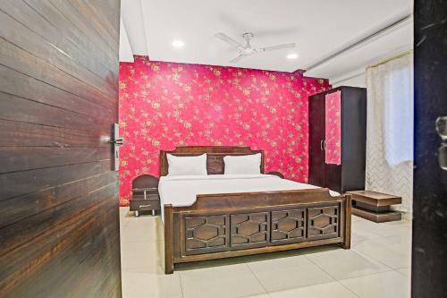 Townhouse 499 Hotel Lnk