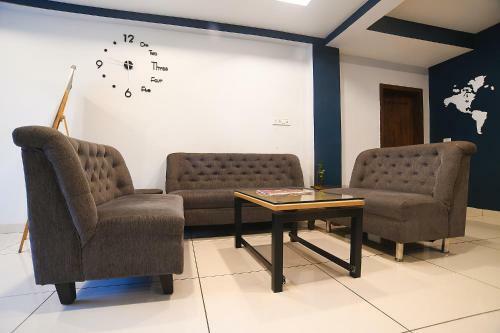 Fabhotel Shree Ram Palace - Fully Vaccinated Staff