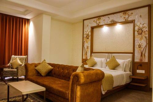 Hotel Clarion Inn Indore