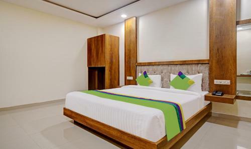 Hotel Treebo Trend Royal Empire Indore