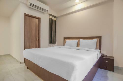 Collection O 83139 Hotel Stay Link