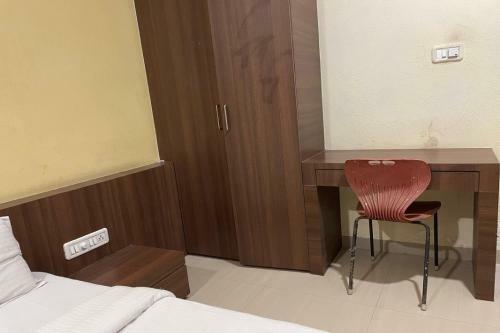 Collection O 84499 Hotel Nakshatra Inn