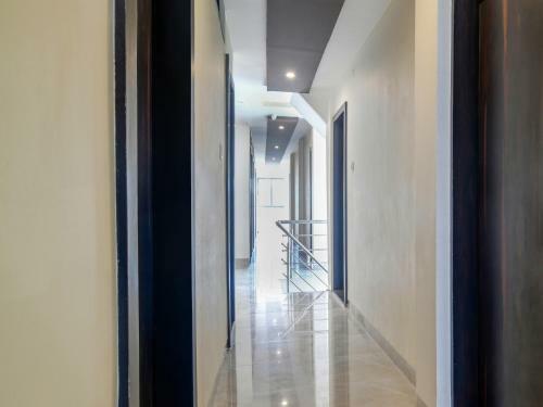 Capital O Ind689 Hotel Paradise Blue