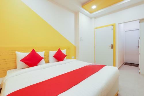 Collection O 60423 Hotel Sr