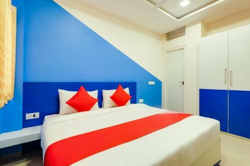 Collection O 60423 Hotel Sr