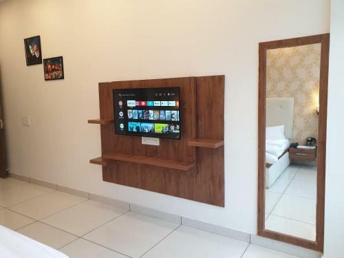 Bed & Breakfast Mahadev Residency