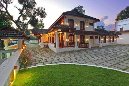 Hotel Kovilakam Heritage Resort