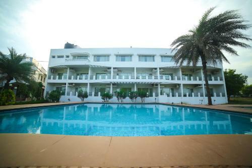 Hotel St.james Court Beach Resort