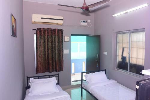 Hostal Al Huda Hotel & Rooms