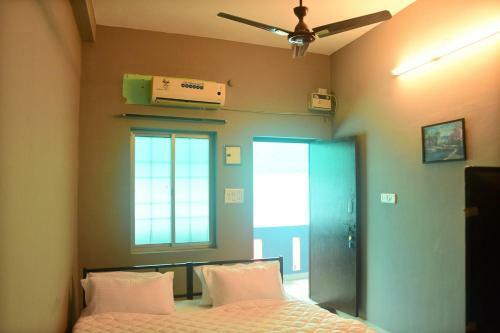 Hostal Al Huda Hotel & Rooms
