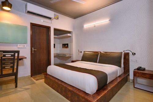 Collection O 46143 Hotel Ratiram Palace