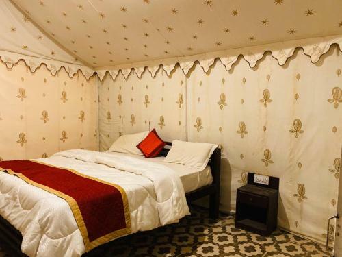 Bed & Breakfast Hotel Sandview And Safari Camp