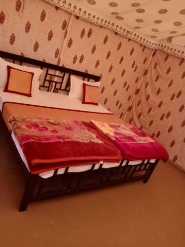 Bed & Breakfast Hotel Sandview And Safari Camp