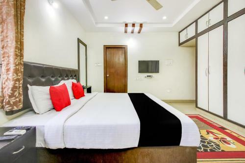 Hotel Collection O O 61839 Scrummys Kondapur