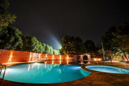 Hotel Brown Town Resort & Spa
