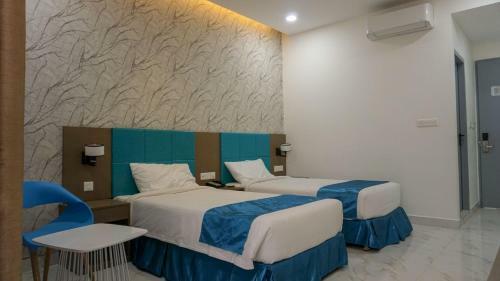 Hotel Pranahita Lake View