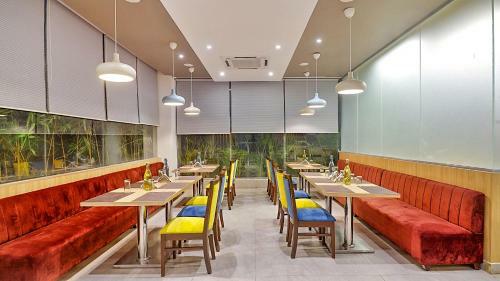 Fabhotel Westside Hi-tech City