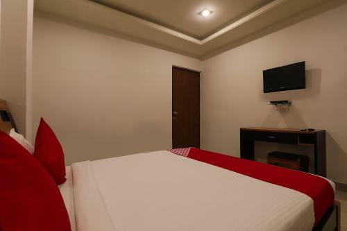 Hotel Oyo 11310 Sri Supraja Pride