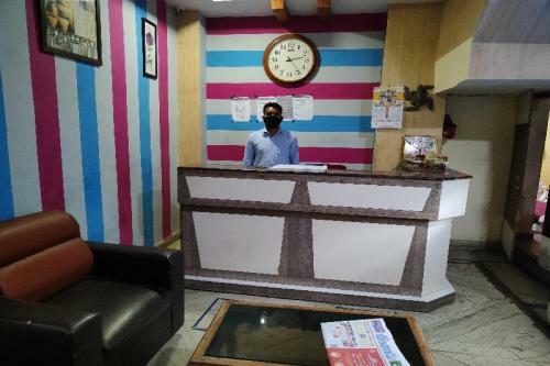 Vaccinated Staff - Spot On 80478 Hotel Baba Classic