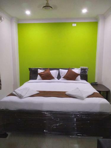 Sri Balaji Grand Hotel