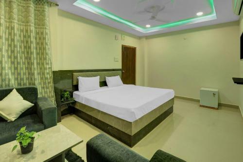 Hotel Oyo 83985 Sharans Inn