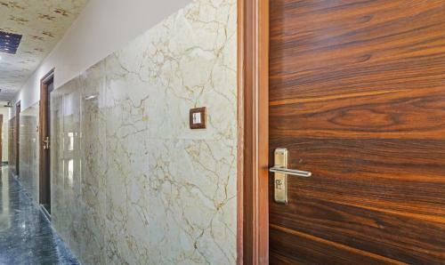 Hotel Treebo Trend J A Royal Suites
