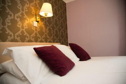 The Grove Hotel