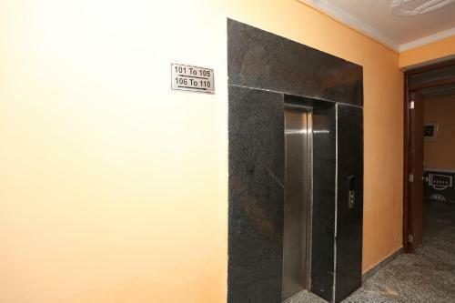 Hotel Oyo 11556 Om Guest House Residency