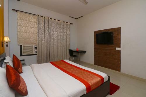 Hotel Oyo 18645 Kartik Inns
