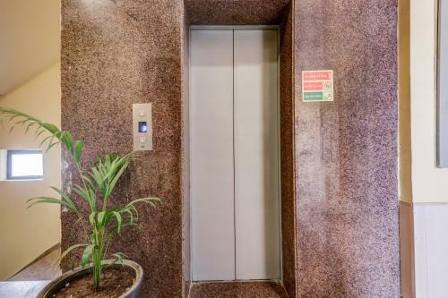 Oyo 64980 Hotel Sapphire