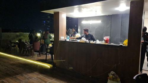 Hostal Queen's Residency