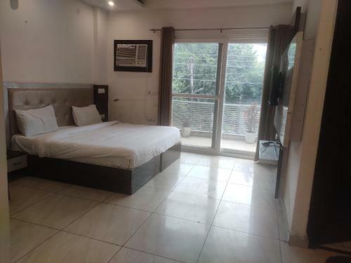 Hotel Singh Service Apartment Medanta