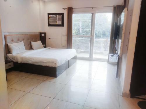 Hotel Singh Service Apartment Medanta