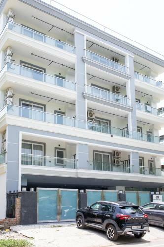 Zuhause Living- Luxury Service Apartments