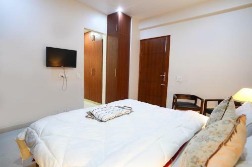 Lime Tree Hospitality Three Bhk Apartment Artemis Gurgaon
