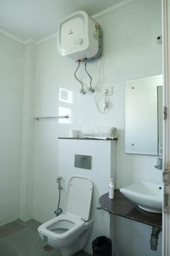 Lime Tree Hospitality Three Bhk Apartment Artemis Gurgaon