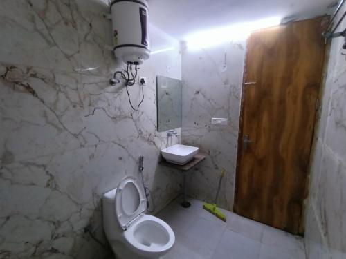 Hostal Royal Palm Residency