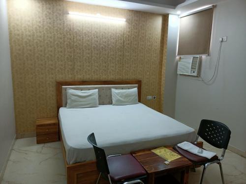 Hostal Royal Palm Residency