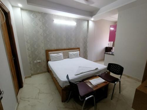 Hostal Royal Palm Residency