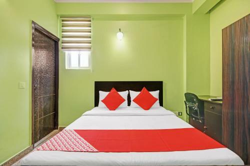 Oyo 81095 Apurwa Hotels