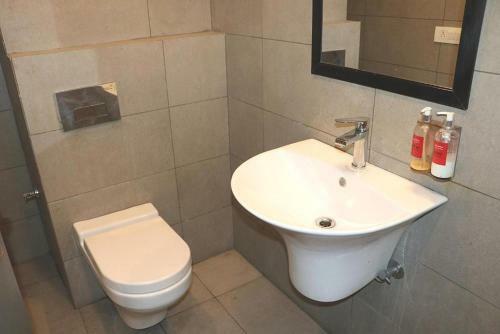 Fabhotel Wedlock