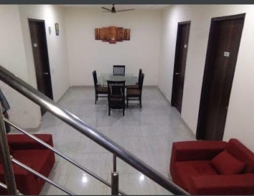 Niketan Medanta Apartment Hotel