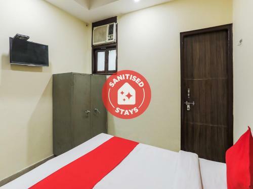 Hotel Oyo 85147 Royal Residency