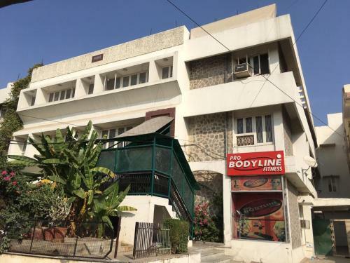 Horn Ok Please Hostel Jaipur