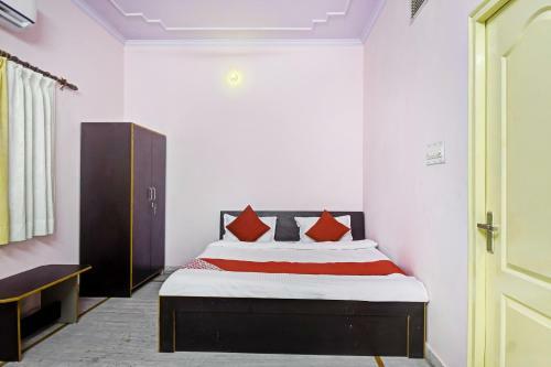 Hotel Oyo 47164 Madhav Palace