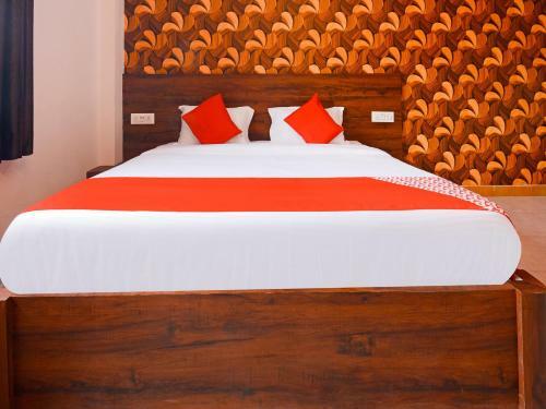 Collection O 62269 Hotel Elegant