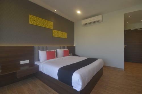 Ka10 Square Hotel & Banquets