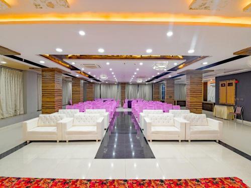 Fabhotel Manchester Grand