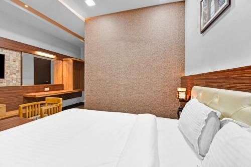 Collection O 83401 Hotel Gm