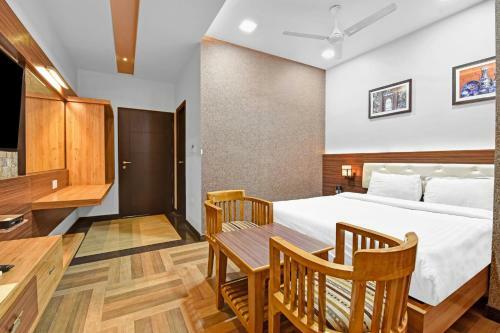 Collection O 83401 Hotel Gm